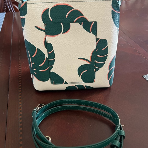 Authentic NWT Kate Spade small Monstera bucket crossbody. Sale fell through. - Picture 2 of 4
